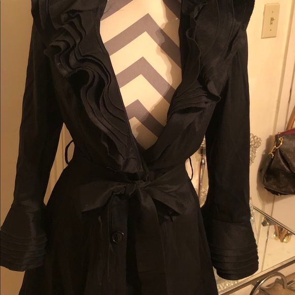 Beautiful Jacket - Picture 4 of 8